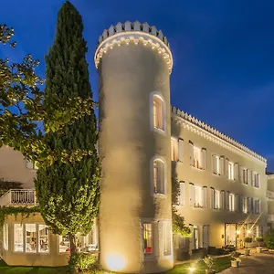 Chateau De La Tour Hotel