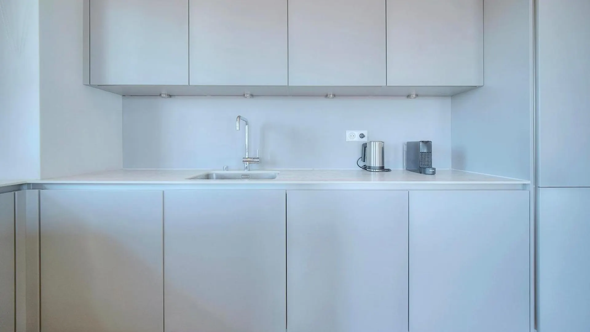 Downtown Cannes 2Br With Ac & Terrace W Sea View - Benakey