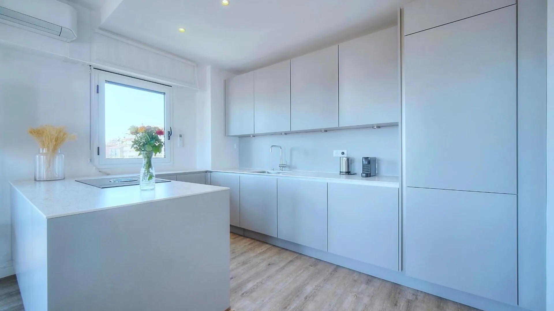 Apartment Downtown Cannes 2Br With Ac & Terrace W Sea View - Benakey