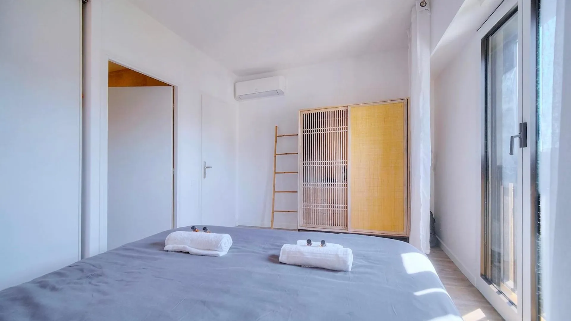 Downtown Cannes 2Br With Ac & Terrace W Sea View - Benakey
