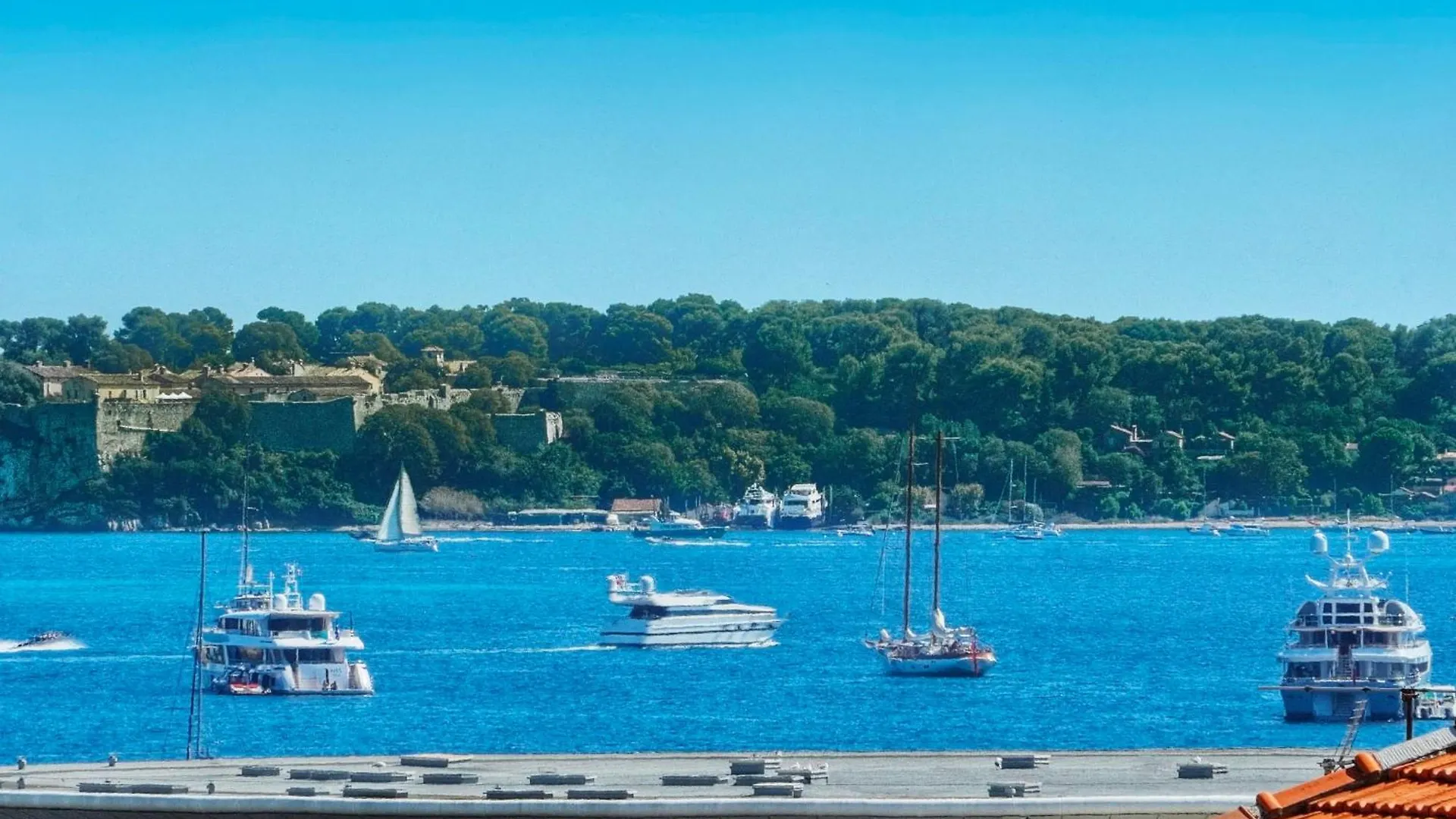 Apartment Downtown Cannes 2Br With Ac & Terrace W Sea View - Benakey